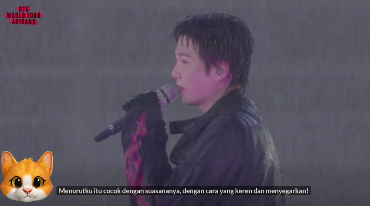 SUGAIndoFanbase's tweet photo. Pria yang tidak menyukai air ini sangat bersenang-senang 🥹 https://t.co/QV0RqRSSD2