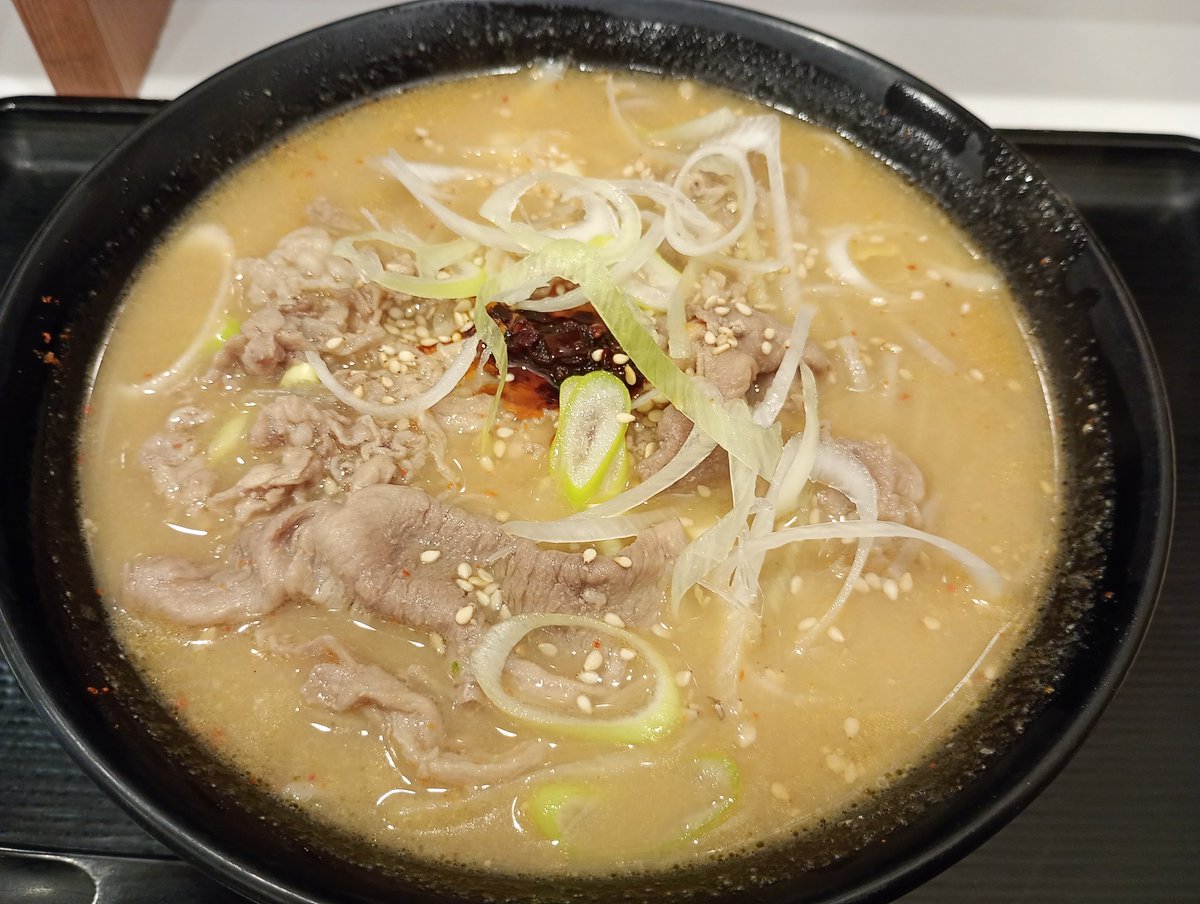 富士そばの味噌肉ラー油そば　750円
うまいんだけど、この味には中華麺があうなあ　惜しい