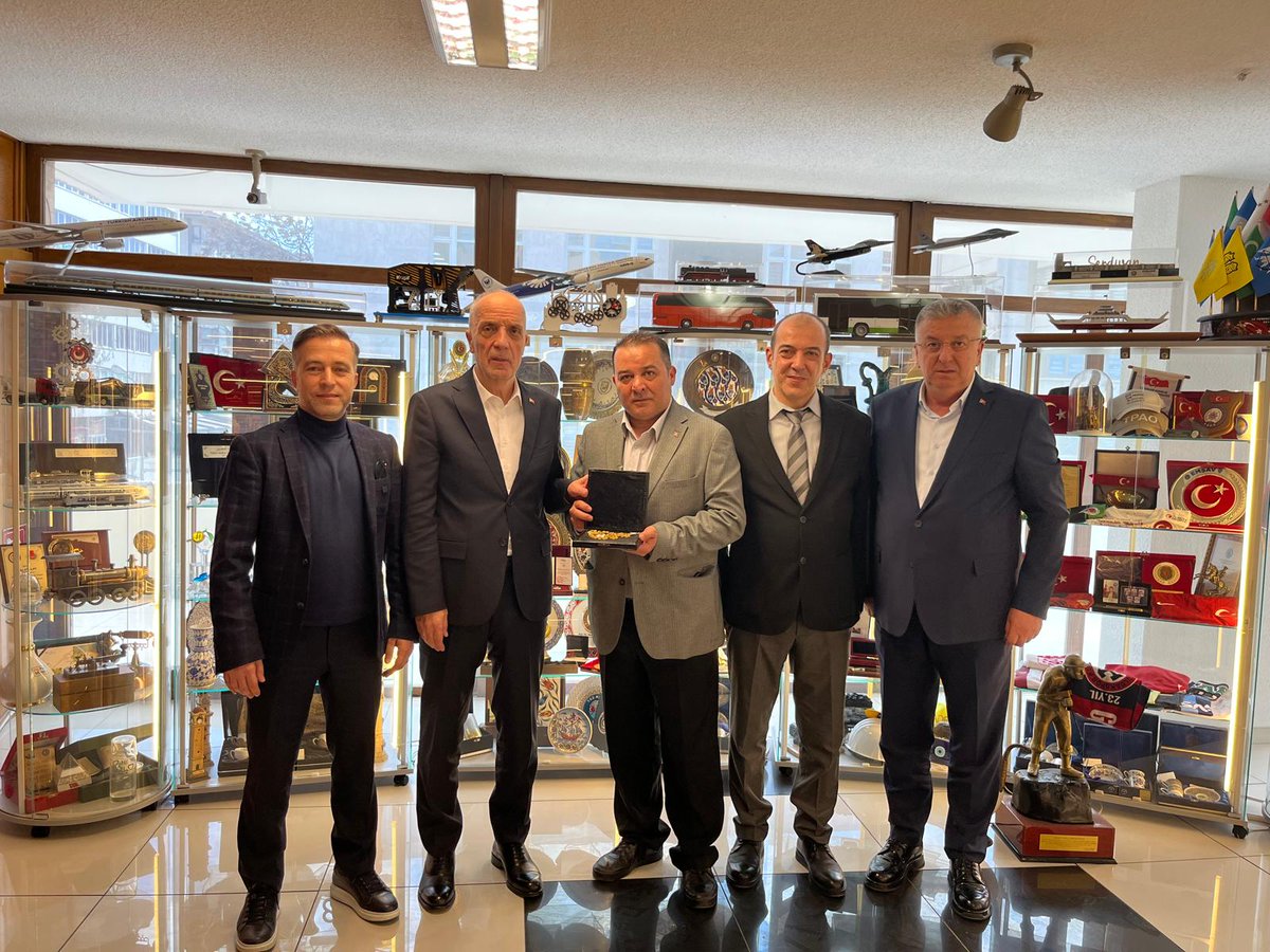 <a href="/stajcirak3434/">İSTANBUL STAJ VE ÇIRAKLIK DERNEĞİ</a> <a href="/turkiskonf/">TÜRK-İŞ</a> <a href="/Muratav12037994/">MURAT AVCI</a> <a href="/fatihyuksel1981/">Fatih Yüksel</a> <a href="/cuneytsar34/">Cüneyt ¹⁹⁰⁷</a> TÜRK-İŞ Genel Başkanı Sayın Ergün Atalay çok teşekkür ederiz. 

Söylemleri bizler için çok kıymetli.
Desteklerini her zaman bekliyoruz.

<a href="/turkiskonf/">TÜRK-İŞ</a>
#ErgünAtalay
<a href="/Muratav12037994/">MURAT AVCI</a>
<a href="/fatihyuksel1981/">Fatih Yüksel</a>
<a href="/cuneytsar34/">Cüneyt ¹⁹⁰⁷</a>

Hak Yarım  
#GelecekiçinStajyerÇırağaTamSigortaŞart