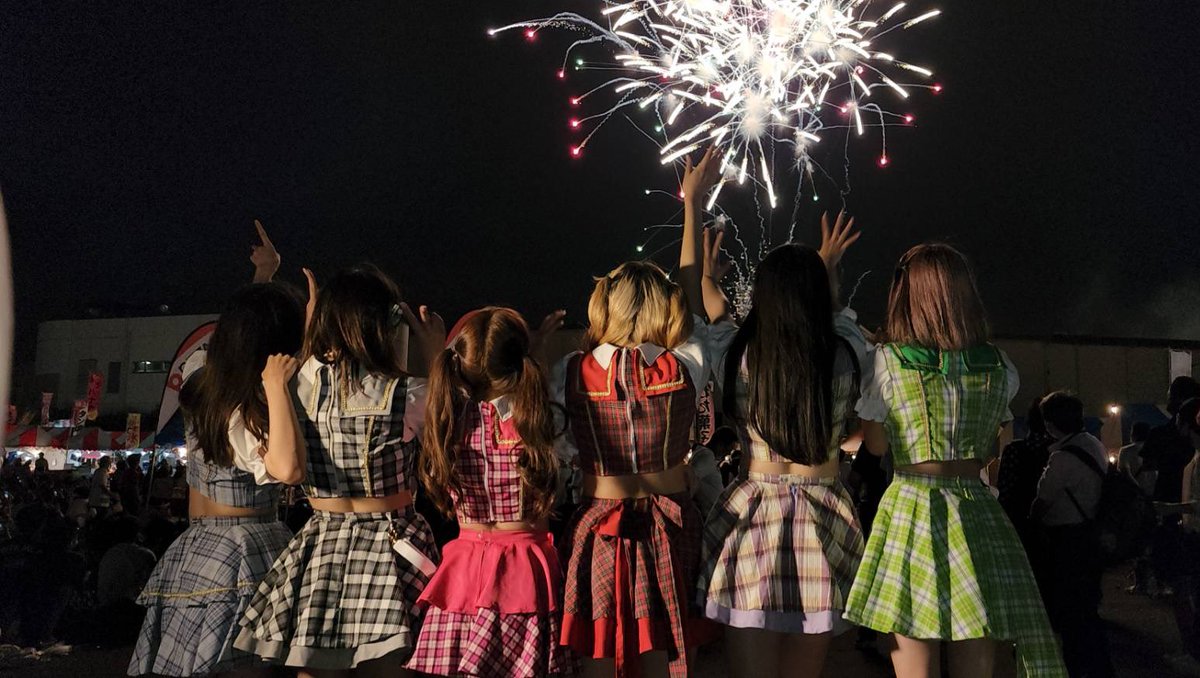 eikomrai's tweet photo. 今日は私の次女のあいちゃん♪の
お誕生日です
お誕生日おめでとう888
23年前に頑張りました
産まれてきてくれてありがとうm(_ _)m
これからもよろしくねm(_ _)m
#誕生日 #あいしぇくりーむ #ULTRABUZZ #ウルトラバズ #バズメン #バズヲタ https://t.co/BN0tNSXzw4