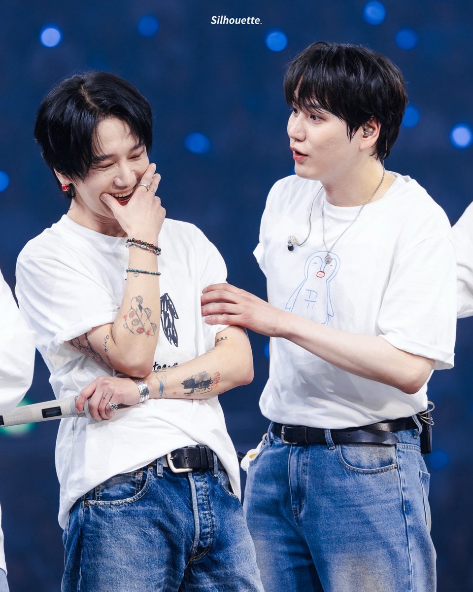 𝙎𝙞𝙡𝙝𝙤𝙪𝙚𝙩𝙩𝙚 ☁️🐧 tweet media