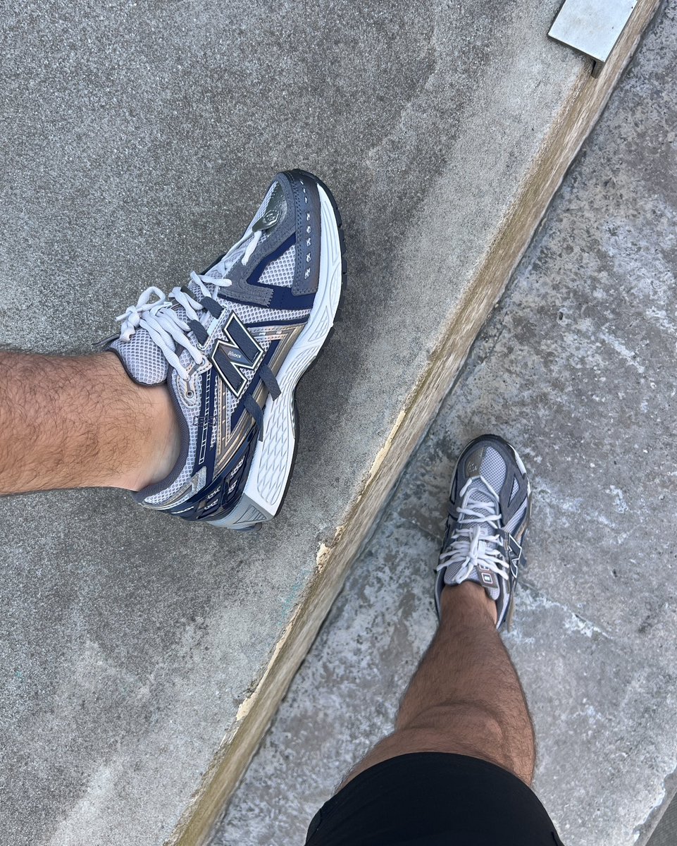 bennetts_'s tweet photo. New: New Balance 1906A - Grey/Navy 🌊 https://t.co/pMvbEPSYb5