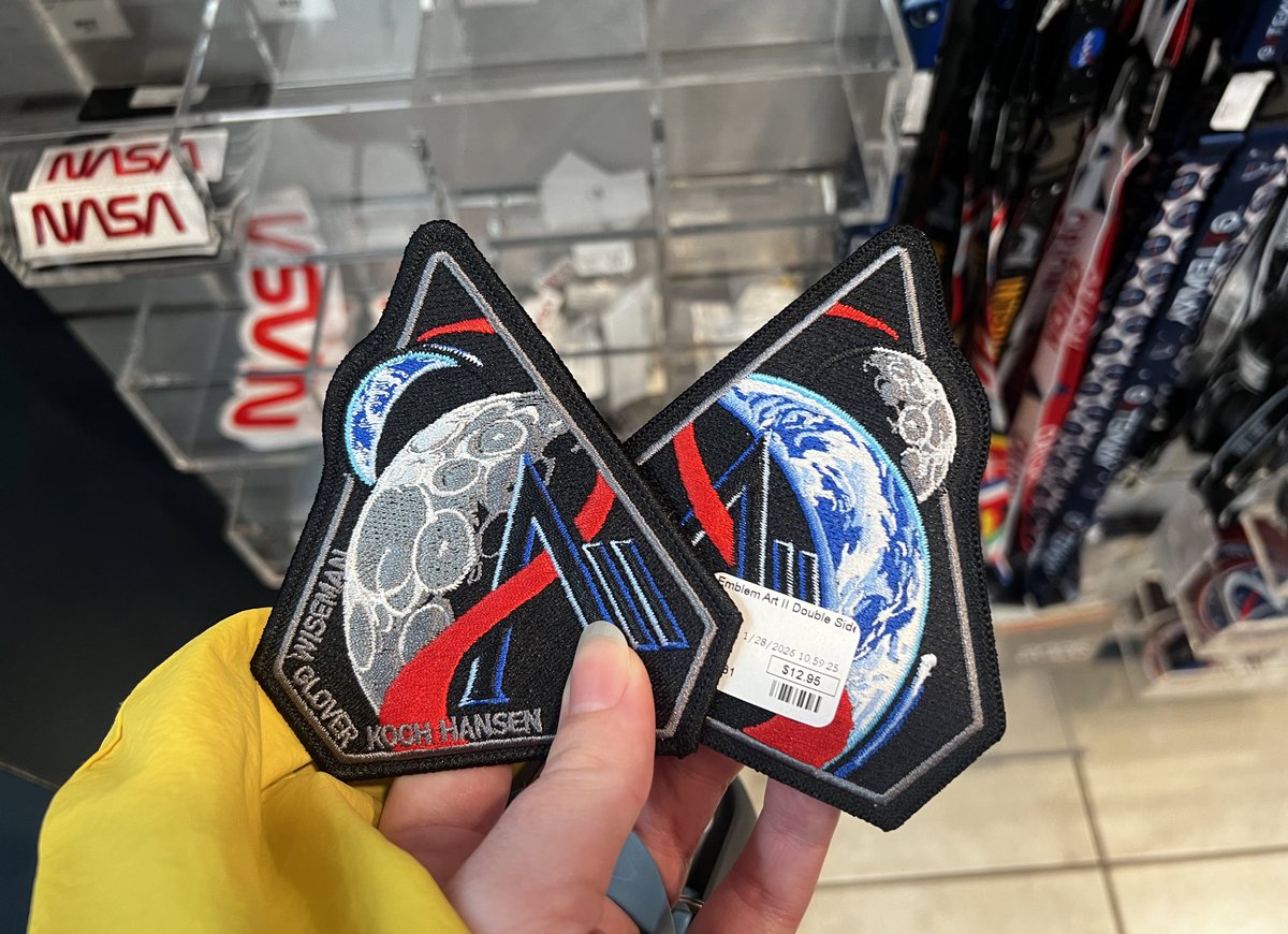 starsleeps tweet media