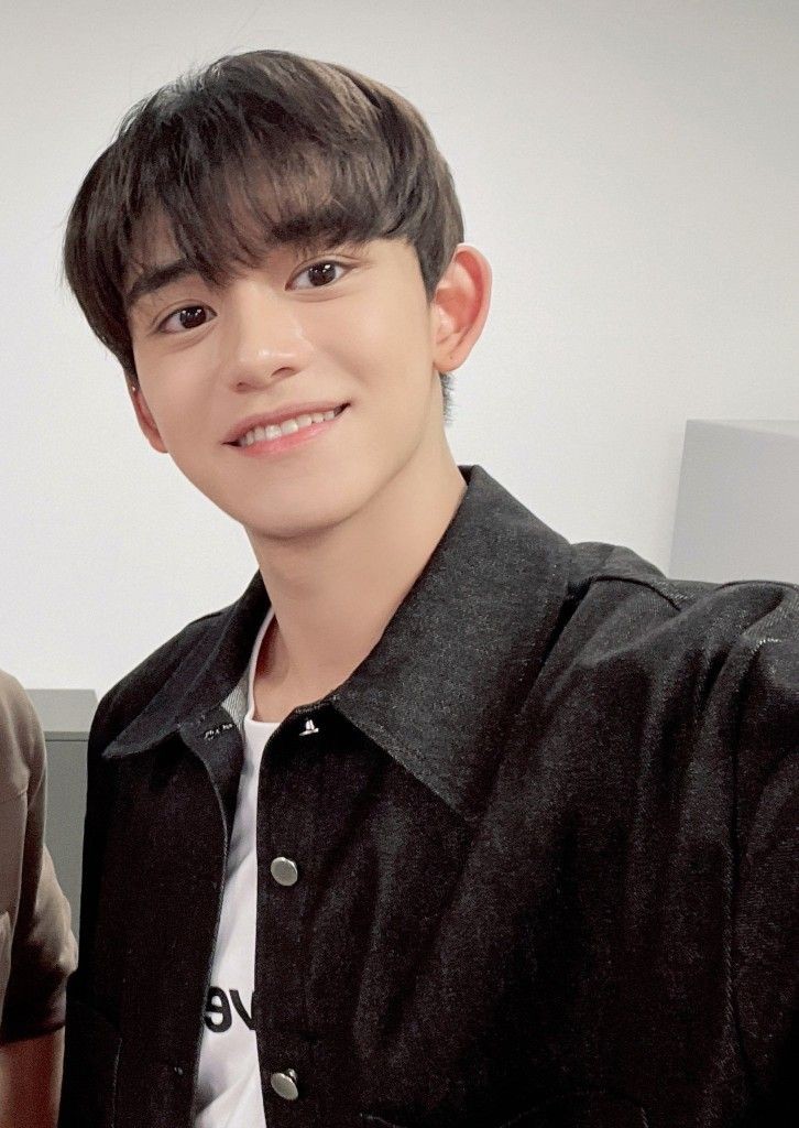 xuxispapi's tweet image. he has the prettiest eyes 🥹❤️

#lucas #루카스 #黃旭熙