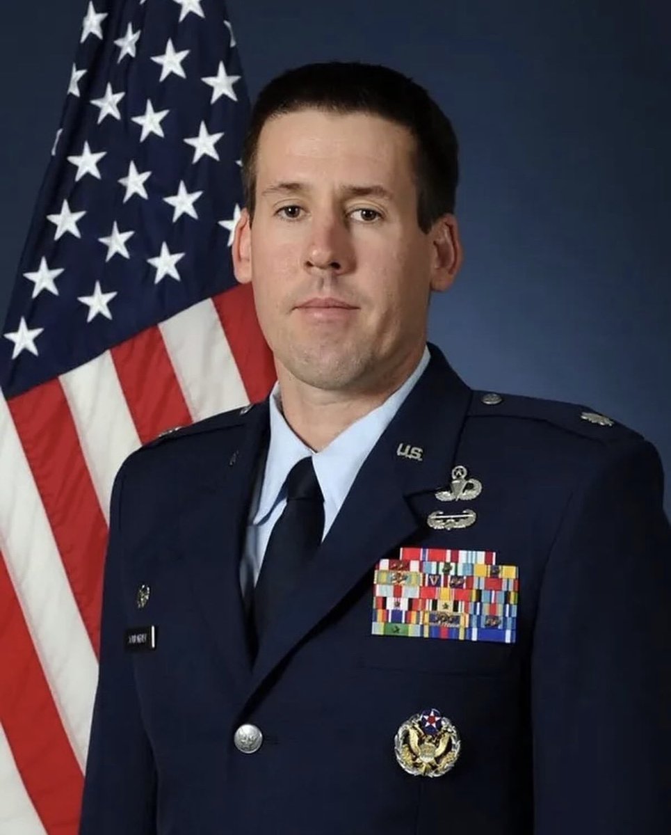 op_hawkeye's tweet photo. 4.8.2016 ~ Lt. Colonel William “Bill” Schroeder 🇺🇸

#OpHawkeyeRemembers #BillSchroeder #EagleScout #IowaState #GeorgeMason #AFSOC #10thCombatWeatherSquadron #AirmansMedal #BronzeStar #AirCommandoHoF #supportourSOFcommunity #Operation_Hawkeye

📜 https://t.co/liMNScj1up
📜 https://t.co/w38xBr9o8B
📜 https://t.co/8eBCwS2FNV
📜 https://t.co/lF7fx0vk19
📰 https://t.co/zfutEiVlLp
📰https://t.co/qagJbi78o2
📰https://t.co/4QMq6IeZd1
📰 https://t.co/V81G0LdVha
🎥 https://t.co/KlL2vr5jYy