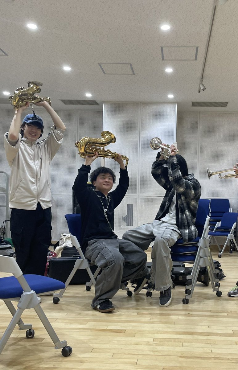 nuwreo's tweet photo. 説明会のご参加ありがとうございました！
4月毎週火・土曜日は楽器体験会を開催中♪
次回は4/14(火)18:00〜20:00に
法学部6号館B1多目的ホールにて開催！
リプライ先から事前にフォームに入力していただくと、よりスムーズに体験できます
お待ちしています！
#春から大学生 #春から日大 #日大ホワイト https://t.co/Y2MLIw8ieq