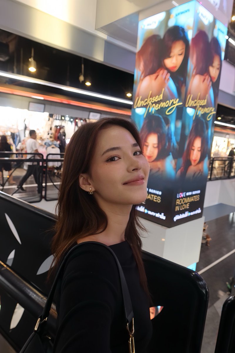 🪿 chicken sandwich tweet media