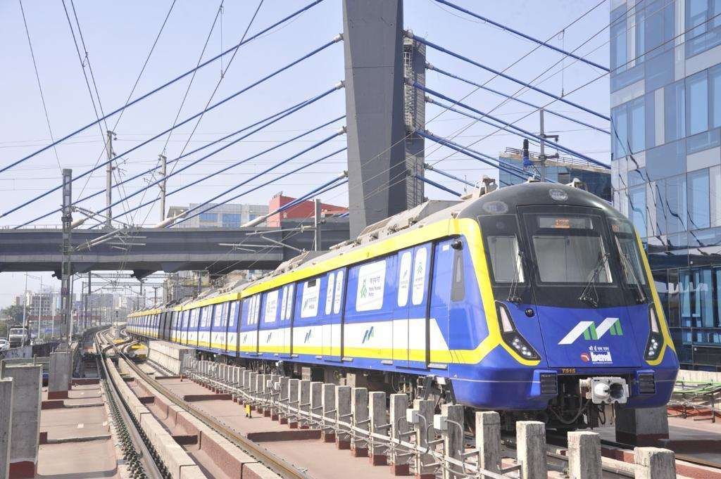 RailAnalysis's tweet image. #MumbaiMetro expands its network with the #inauguration of Lines 2B &amp;amp; 9, enhancing urban #connectivity

Read more: railanalysis.in/metro/mumbai-m…

#MMRDA #Line2B #Line9 #Metro #MetroDepot #ChemburMandale #DahisarKashigaon #UrbanMobility #SustainableDevelopment #RailAnalysis