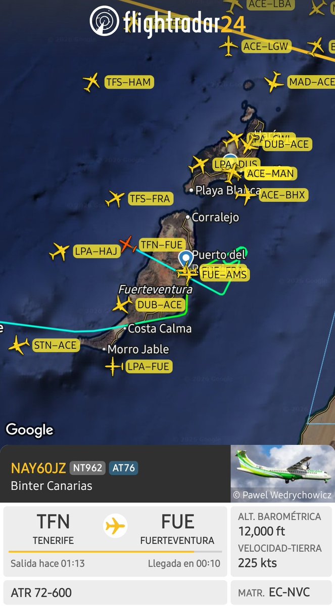 controladores's tweet image. Muchos problemas de viento cruzado y cizalladura en varios aeropuertos de #Canarias. 
Frustradas, esperas y desvíos a aeropuertos alternativos por seguridad. 
#SafetyFirst