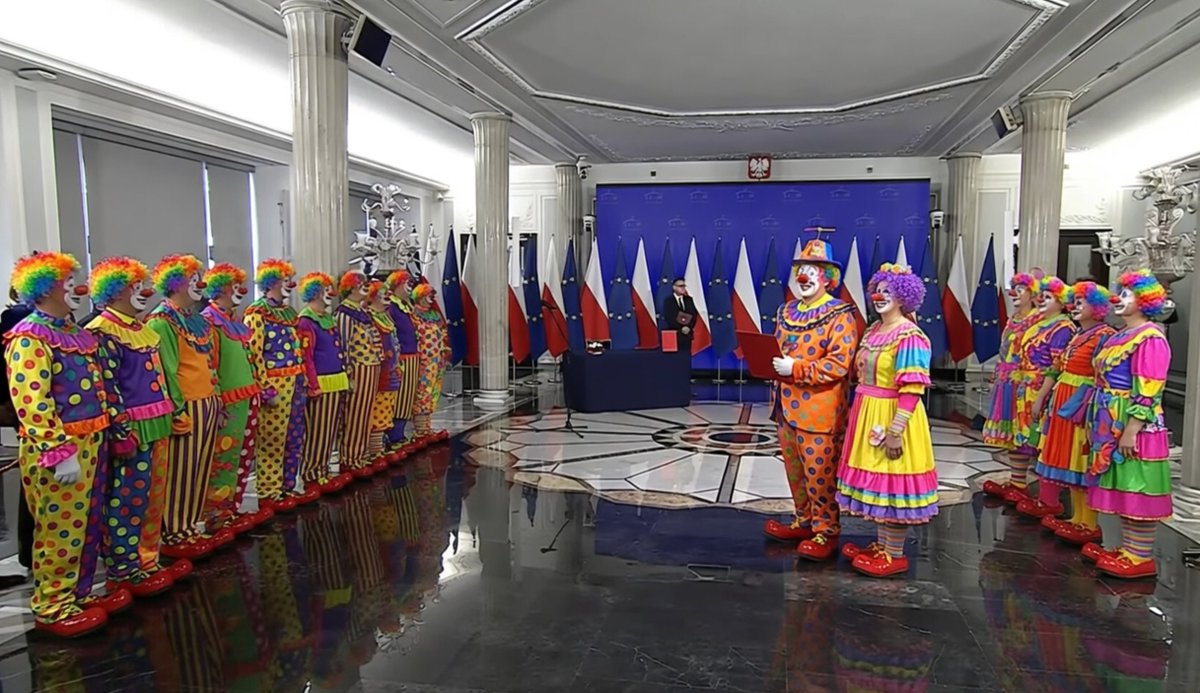 Chłopiec z plakatu tweet media