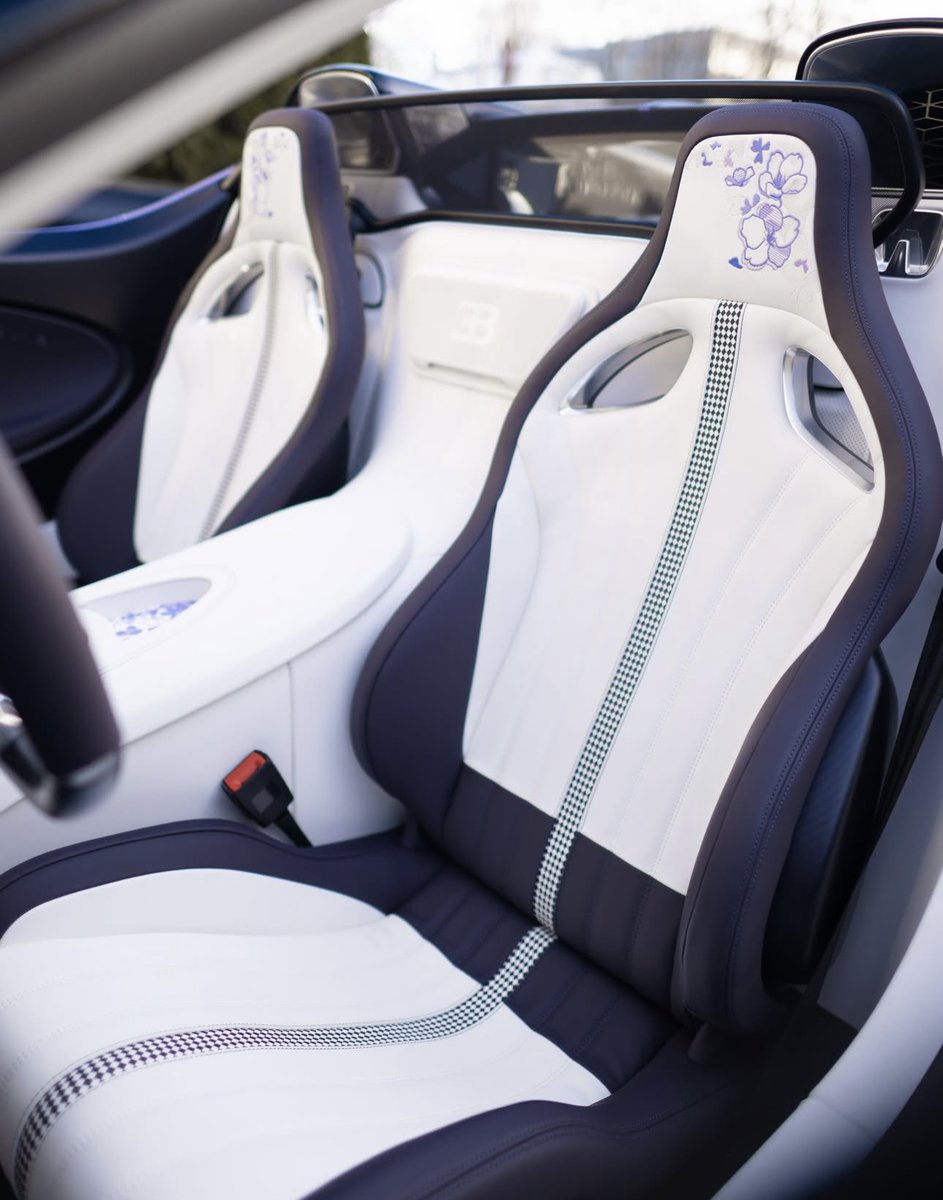 FlawlessSpec's tweet photo. Lavish Lavender Bugatti Mistral https://t.co/DmkU8aTliL