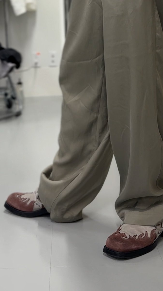 【日テレドラマ】AIに話しすぎた男 tweet media