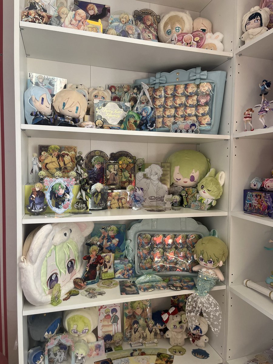 prettysusume's tweet photo. Do not ask me how much I spent on enstars (the A3 itabags and cosplays are missing 🤯) #enstars https://t.co/1Ad6hANGNJ