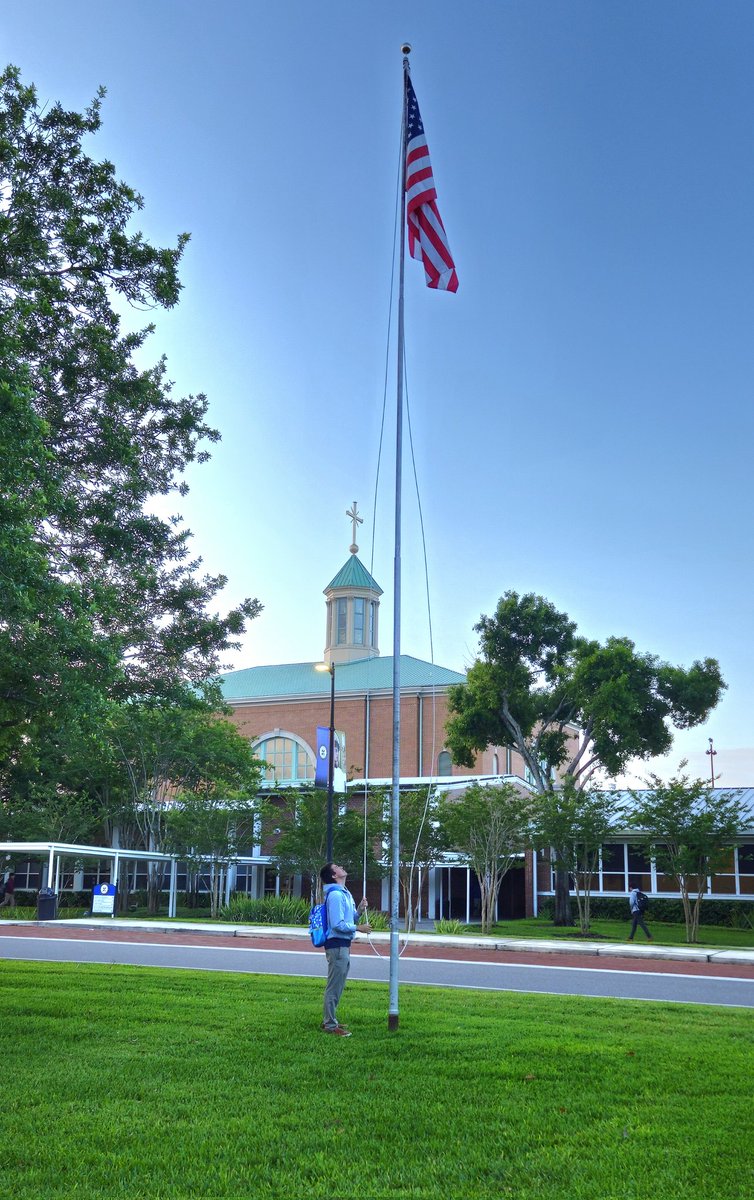 JesuitTampaFL's tweet image. Every morning, a member of Jesuit's chapter of the National Honor Society raises the American flag on campus. This morning, Weston McCarthy '26 performed the duties.

#AMDG #MenforOthers