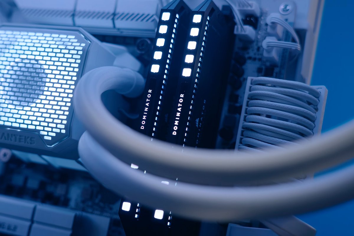 Overclockers UK tweet media