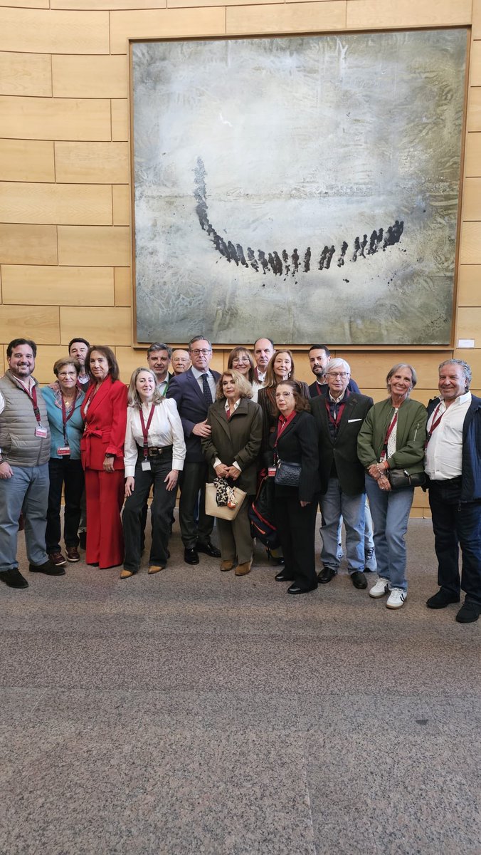 Visita a la Asamblea de Madrid con <a href="/PPAsamblea/">PP Asamblea de Madrid</a> <a href="/SerranoAlfonso/">Alfonso Serrano</a> <a href="/anamillanpp/">Ana Millán</a> <a href="/cdpache/">Carlos Díaz-Pache</a> <a href="/spquislant/">Susana P. Quislant</a> <a href="/adavimu/">Ana Davila</a>. La presidenta <a href="/IdiazAyuso/">Isabel Díaz Ayuso</a> y su gobierno defienden #Madrid de las mentiras de la izquierda. ¿Comunismo en Madrid? No, gracias
