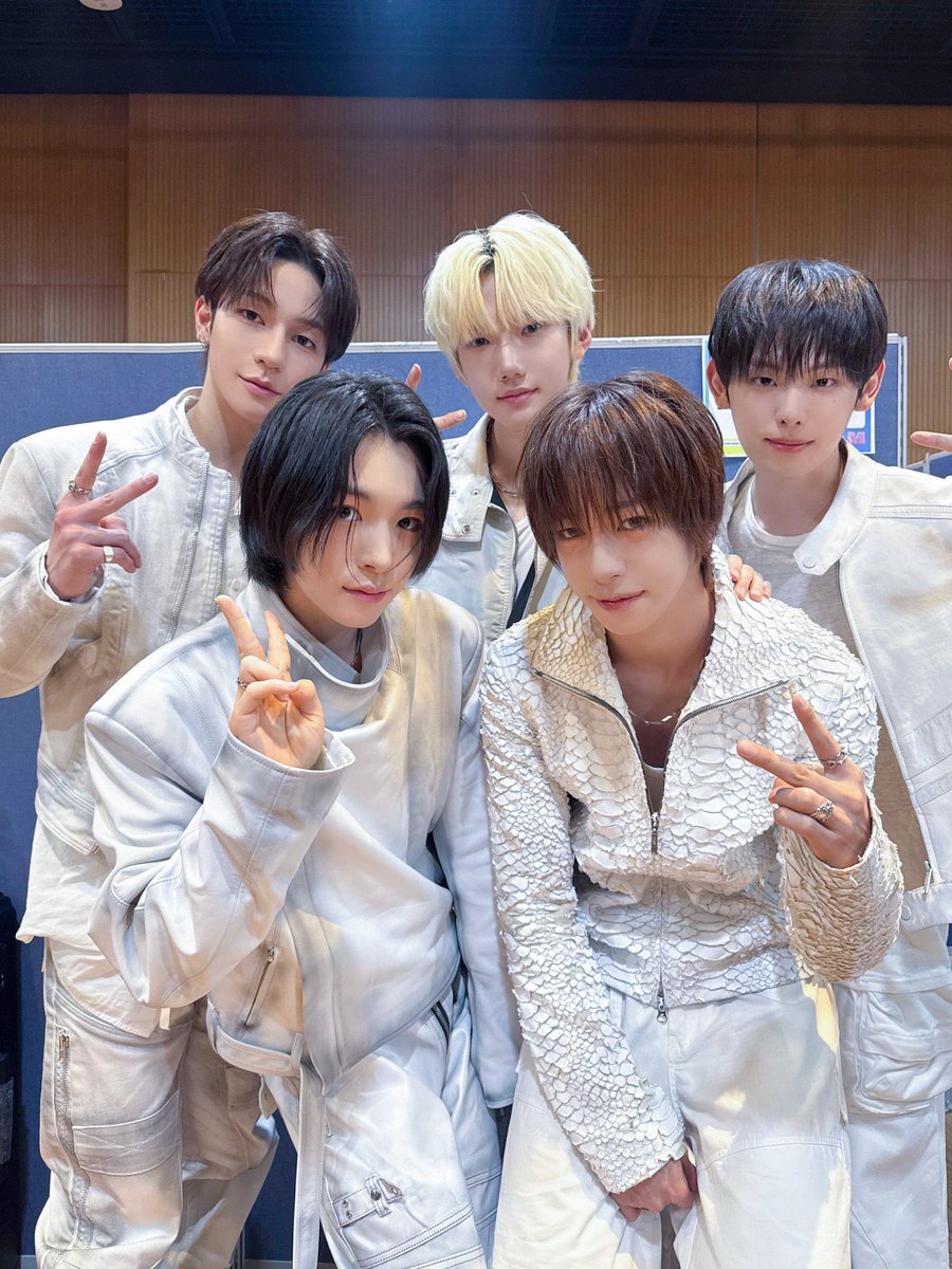 𝗢𝟰💕 tweet media