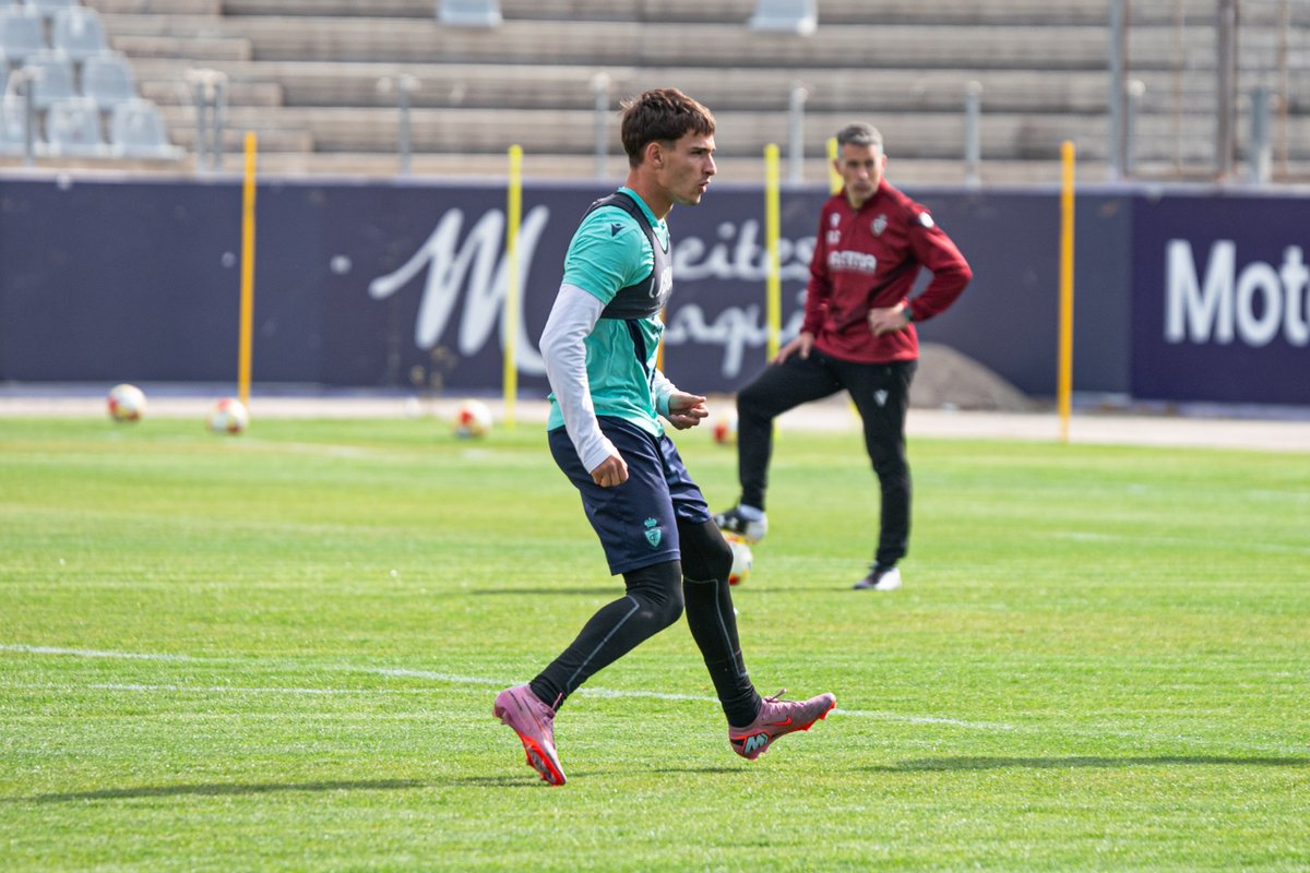 RealJaenCF's tweet image. ⚡️ Con las pilas cargadas y la mirada puesta en el objetivo

#RealJaén #Entrenamiento #Seguimos
