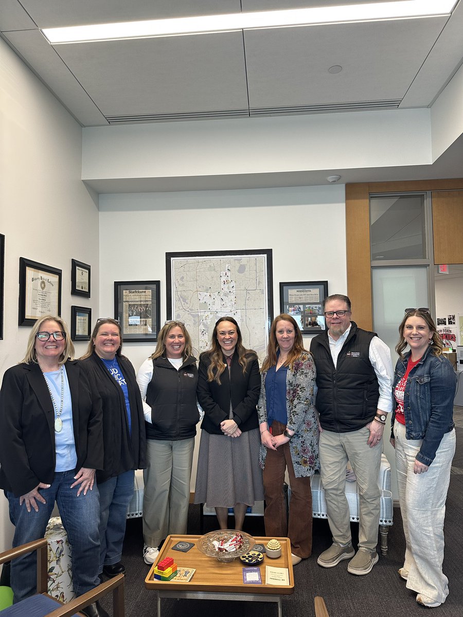 Education MN - Edina tweet media