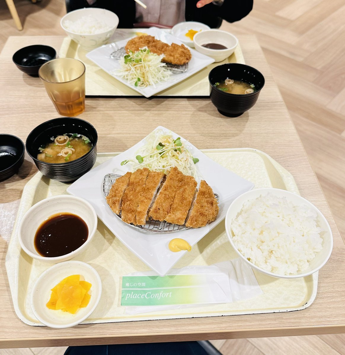 rinn444777's tweet photo. 岡大病院でランチ❣️
トンカツ定食✨美味しかった💖 https://t.co/9njCj8Htxo