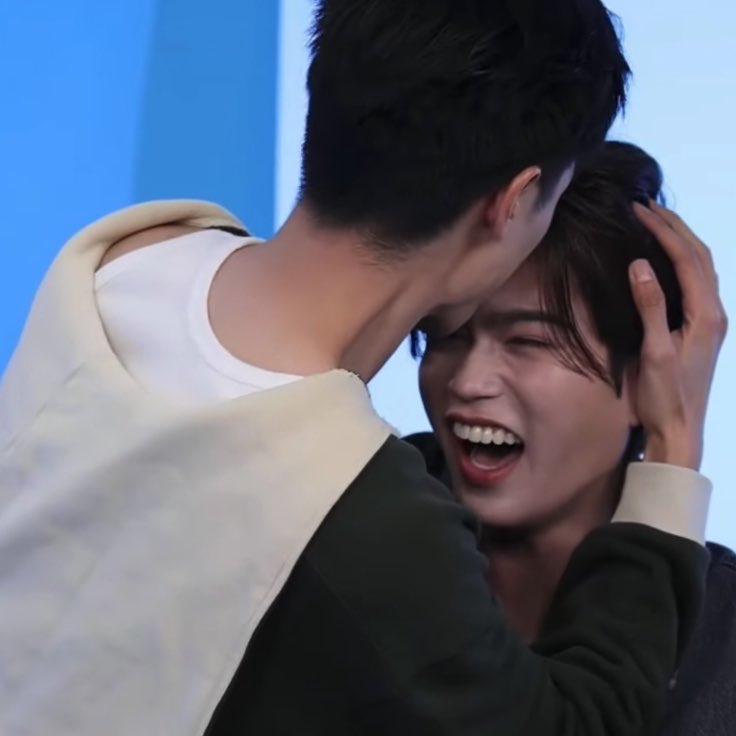 จุ๊บแบบพิเศษที่อยากทำ                                   ให้โอกาสอีกหนึ่งรอบ