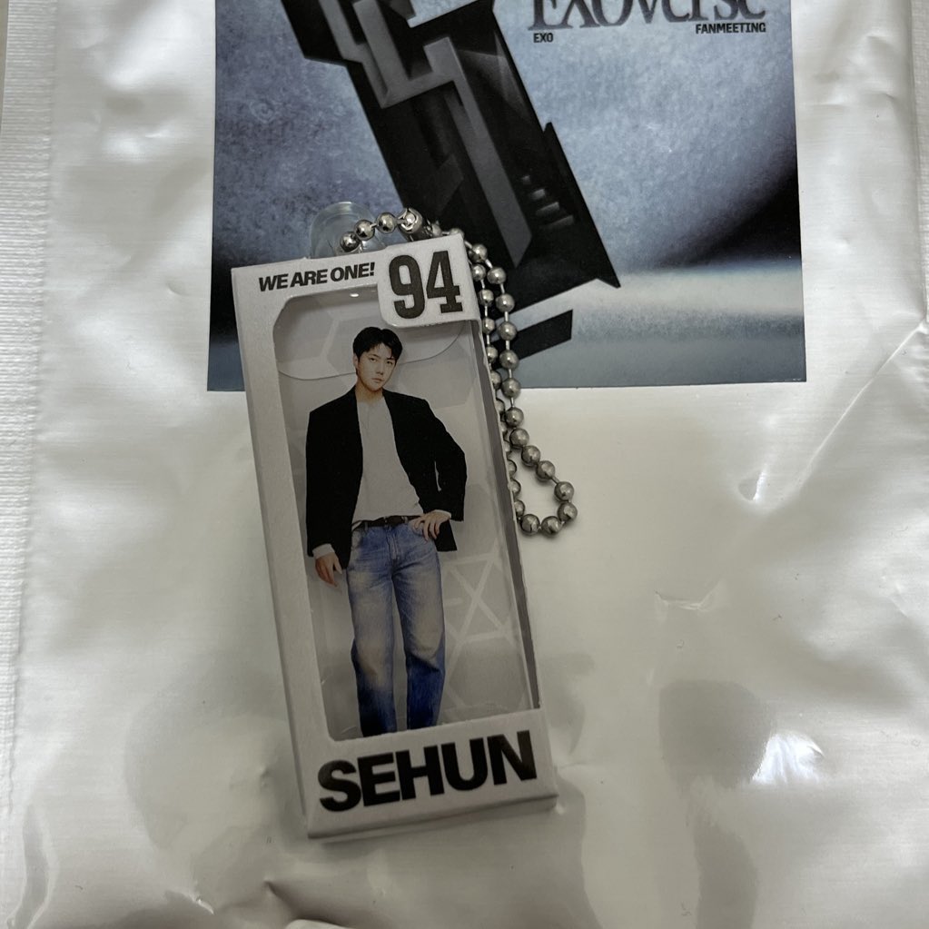 kwsnsh's tweet photo. EXO EXO'verse  ペンミ トレカ キーリング交換

トレカ
譲　カイ レイ

キーリング
譲　セフン

求　スホ (トレカ画像3枚目🤍)

郵送での交換希望です。
気軽にリプお願いいたします。 https://t.co/6lG8khyTl1