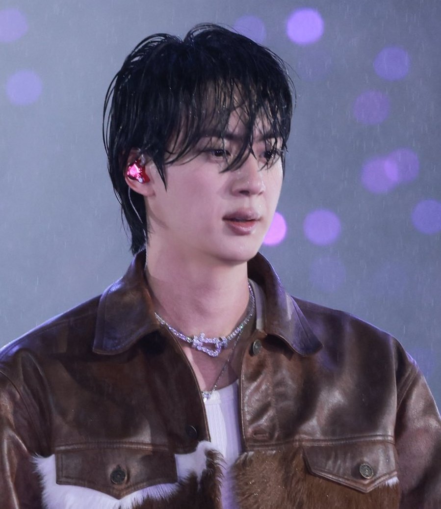 134340 ⁷ tweet media