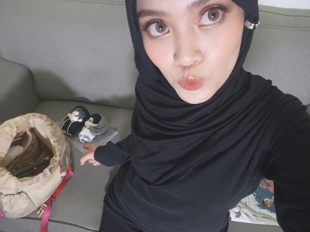 oyin 🎸 tweet media