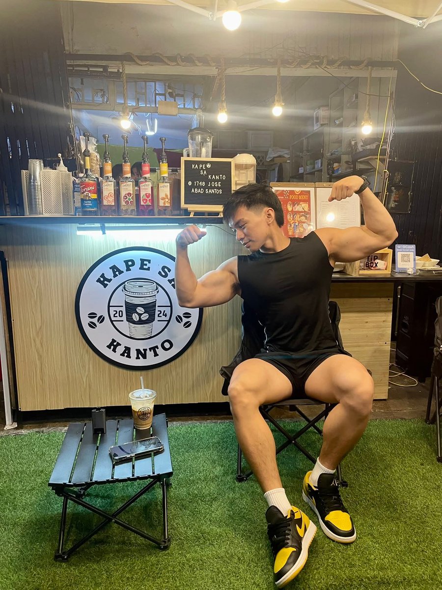 kv_590's tweet photo. 💪🏻 Kape tayo sa kanto(t)💦 ay sorry bastos🫣

#kurt https://t.co/eiXhkWDfvj