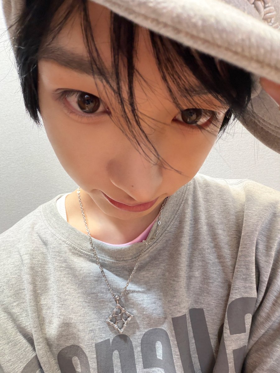 ひ tweet media