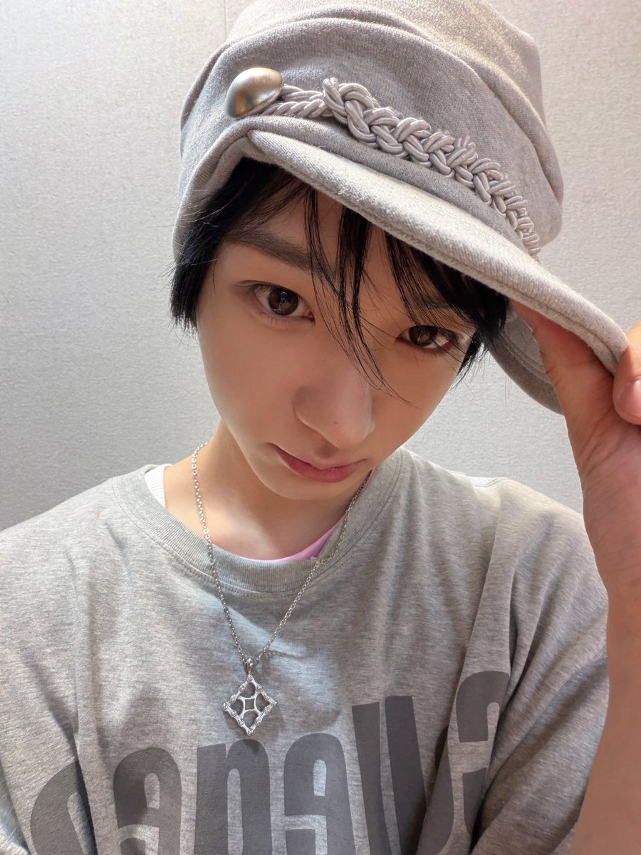 ひ tweet media