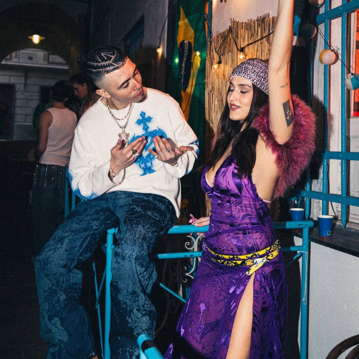 gaiagupdates's tweet photo. “TROPICALIA” è il nuovo singolo di SKT e Gaia fuori oggi a mezzanotte. https://t.co/RQ2uUQ8Hhe