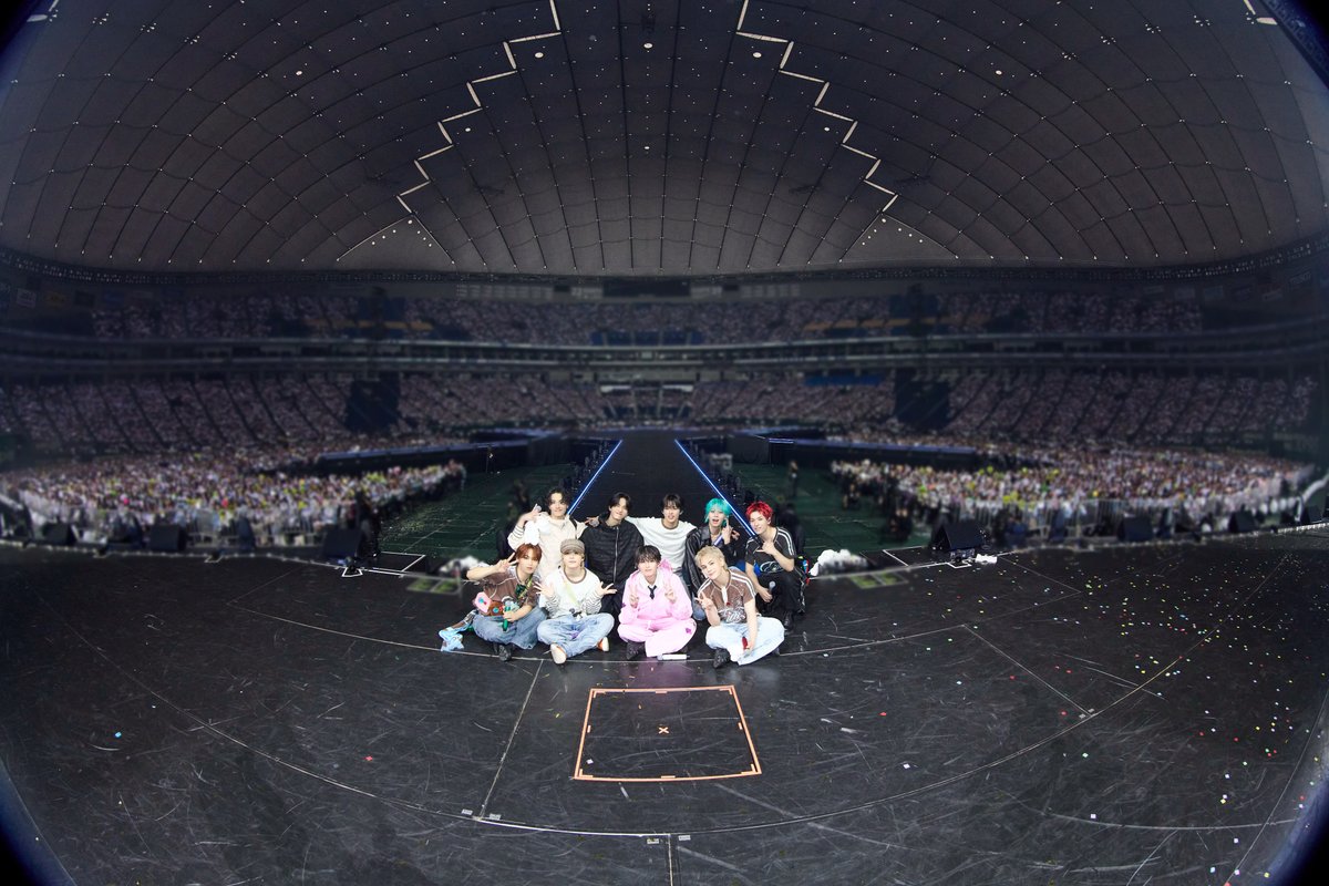 encountofficial's tweet photo. /／
#JO1、2度目の東京ドーム公演を完走🔥
\＼

『JO1DER SHOW 2026 ‘EIEN 永縁’』
JAMのみなさんが大熱狂の様子をお届け❕❕

ライブレポはこちら（写真全6枚）
https://t.co/2wr9ZVJXpt

@official_jo1 https://t.co/4p8FJ5t1ks