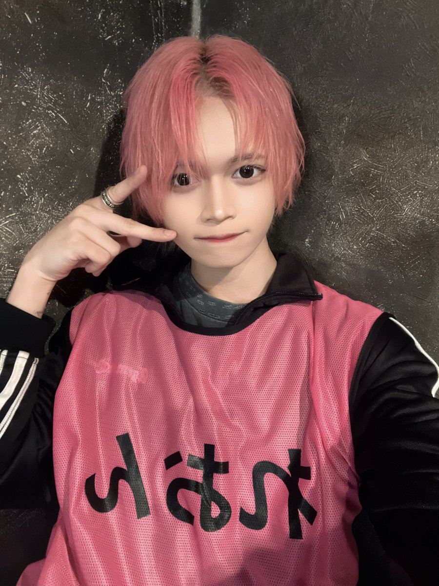 れおん tweet media