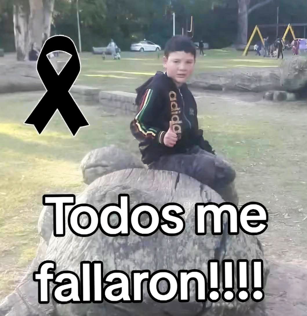 Jonathan fue brutalmente asesinado.
La Fiscalía ausente y en silencio frente a 14 denuncias previas que alertaban el calvario de este chico.
Cuanto más tiempo se va a tomar la Suprema Corte de Justicia para dar explicaciones a la población y separar del cargo a quienes ignoraron