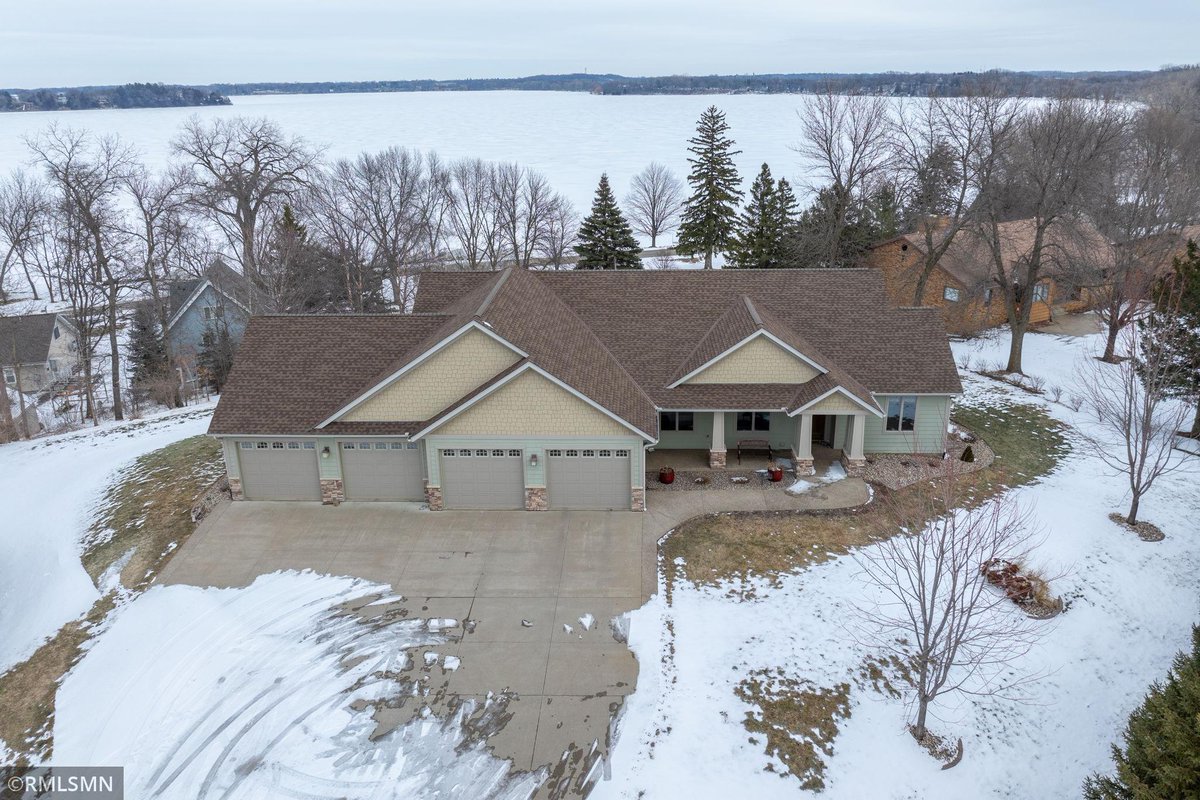 MattTyree44's tweet photo. Join us for an exclusive tour of this stunning home in Southern Minnesota!
- Matt Tyree #40770177 with Weichert, Realtors® - Community Group - Mankato
- Contact me at 715.791.0414 https://t.co/BAqMl2gjUD
