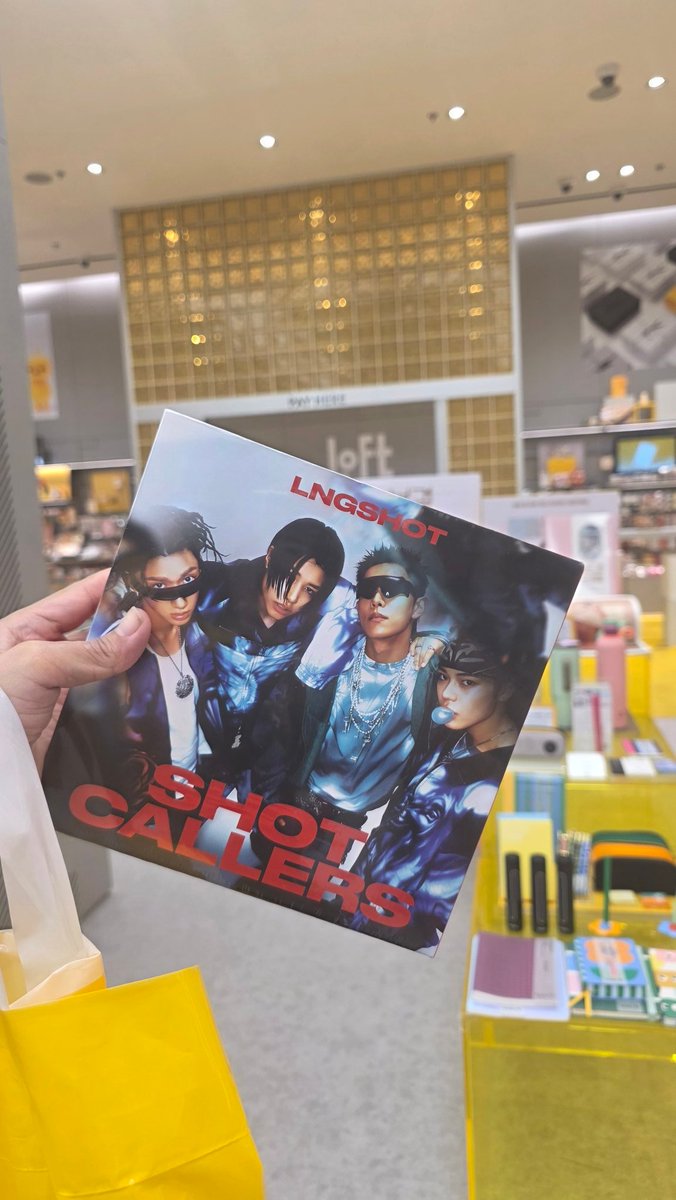 은행(eun-haeng) 𝟅𝟈🐰☘️🍭Good Vibes ◡̈ 🎠🌈🌟 tweet media