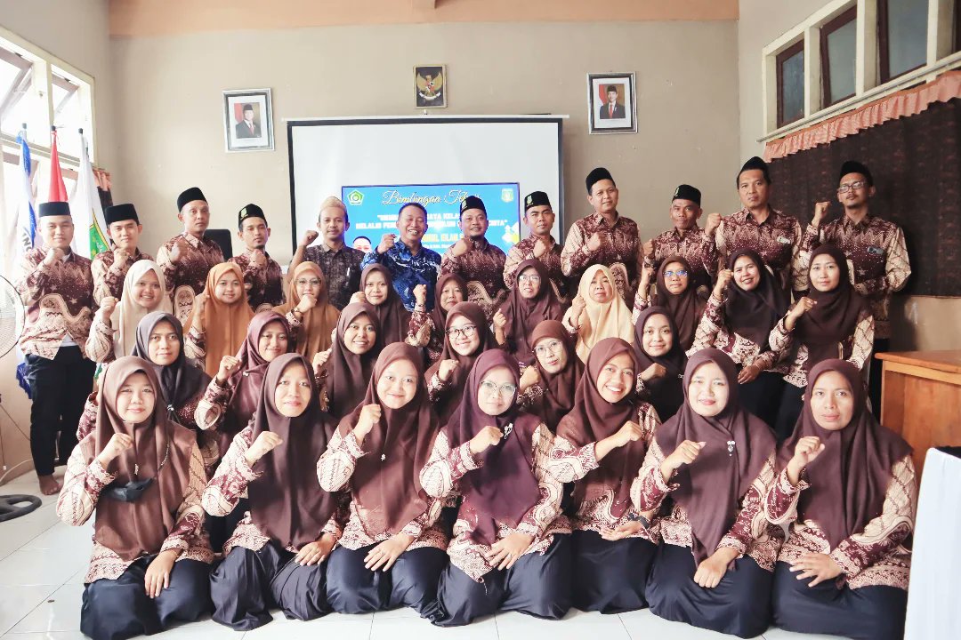 nurissilo's tweet photo. BIMTEK Kurikulum Berbasis Cinta
#kemenag #jemberhariini #nurissilo https://t.co/T6t5pAlEeq