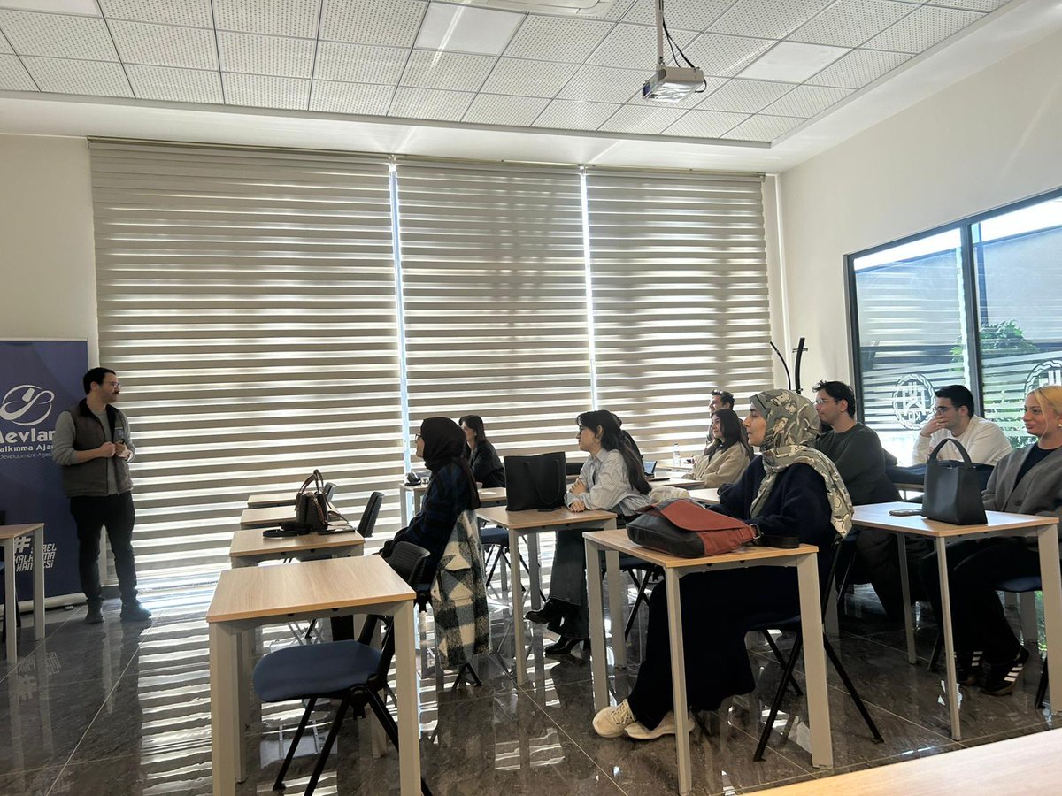 modelfabrika's tweet photo. KTO Karatay Üniversitesi Endüstri Mühendisliği öğrencileri, Konya Model Fabrikamızda gerçekleştirilen 5S Eğitimi ile yalın üretim kültürünü yerinde deneyimleme fırsatı buldu.

#KonyaModelFabrika #KTOKaratayÜniversitesi #EndüstriMühendisliği #5S #YalınÜretim https://t.co/yw0YV7ozaZ