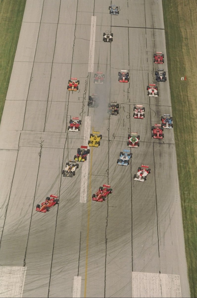 Felipemmeira's tweet image. Sabe quando a pista é muito estreita? Cleveland definitivamente nunca sofreu com esse problema #IndyCar