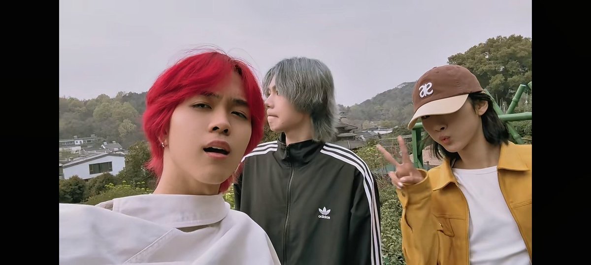 _ohnana53's tweet image. พ่กก้อนคลื่น ขอให้ได้ไปเที่ยวเล่นสนุกด้วยกันทุกที่เลยนะ🌊😭

#NexT1DE #DORN #THIO #HUYETAO #SHEN #tOmar #XIONG  #YAOZIHAO