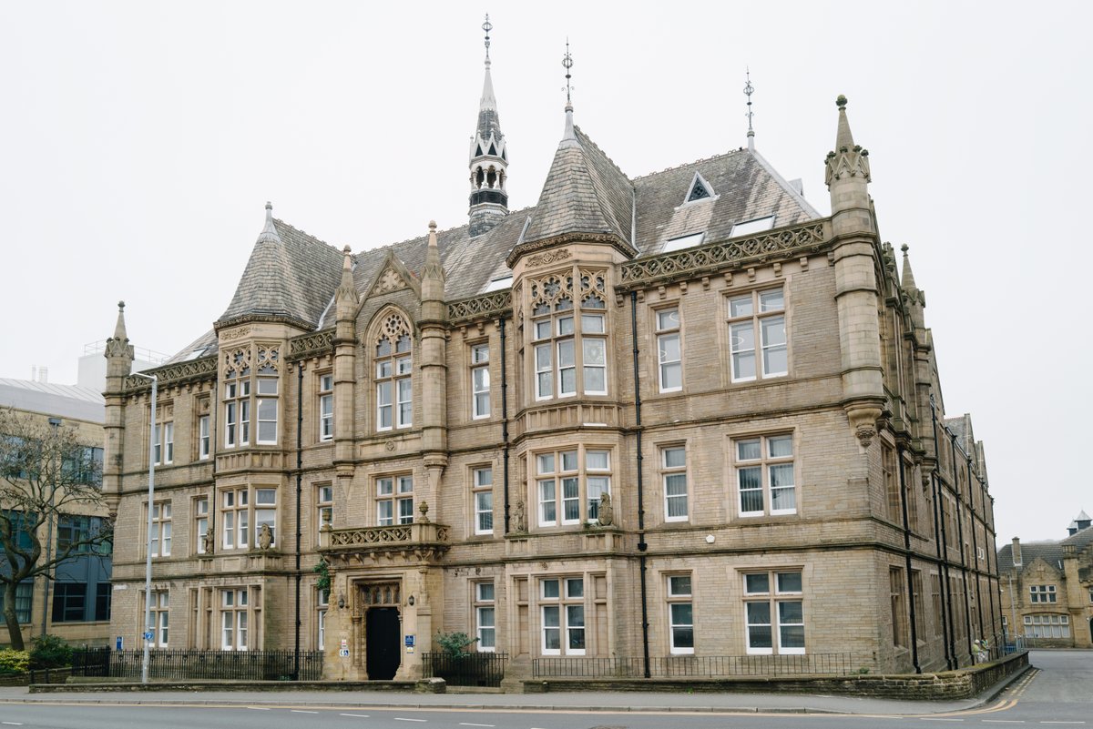 HBC_Construct's tweet photo. We have recently completed the £10m restoration of the Grade II-listed Ramsden Building at @HuddersfieldUni.

Full story 👇

https://t.co/rpKtBwD8uG https://t.co/ZVxFheHTvV