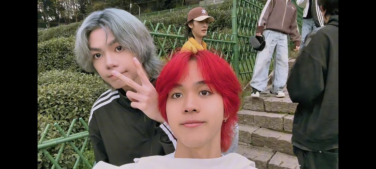 _ohnana53's tweet image. พ่กก้อนคลื่น ขอให้ได้ไปเที่ยวเล่นสนุกด้วยกันทุกที่เลยนะ🌊😭

#NexT1DE #DORN #THIO #HUYETAO #SHEN #tOmar #XIONG  #YAOZIHAO