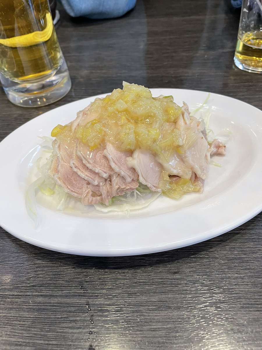 OjiroMay's tweet photo. 港区女子にウケるシャレ乙バーに行きました。料理は美味いし、ハイボールは、評判通り濃かった。
@hiroaki_MIW https://t.co/Cti4CD81de