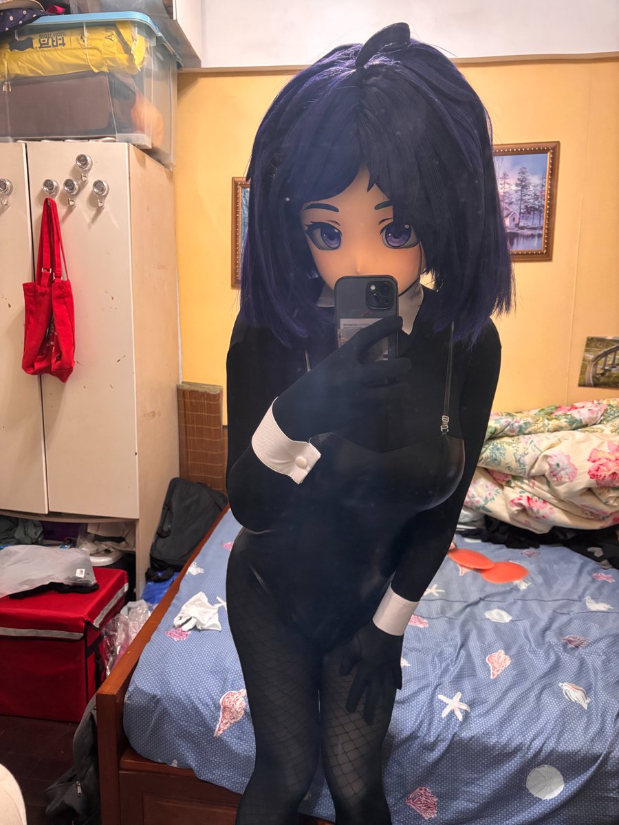 killerwolfly's tweet photo. Bunny Mila (Part 1)

#着ぐるみ #kigurumi #MiSide #MiSideMita https://t.co/Jv1pnrE1Vm