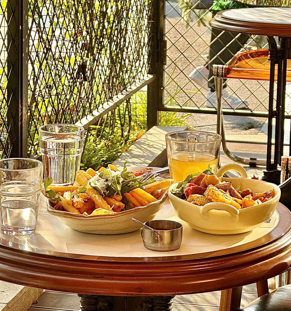 Rethabile tweet media