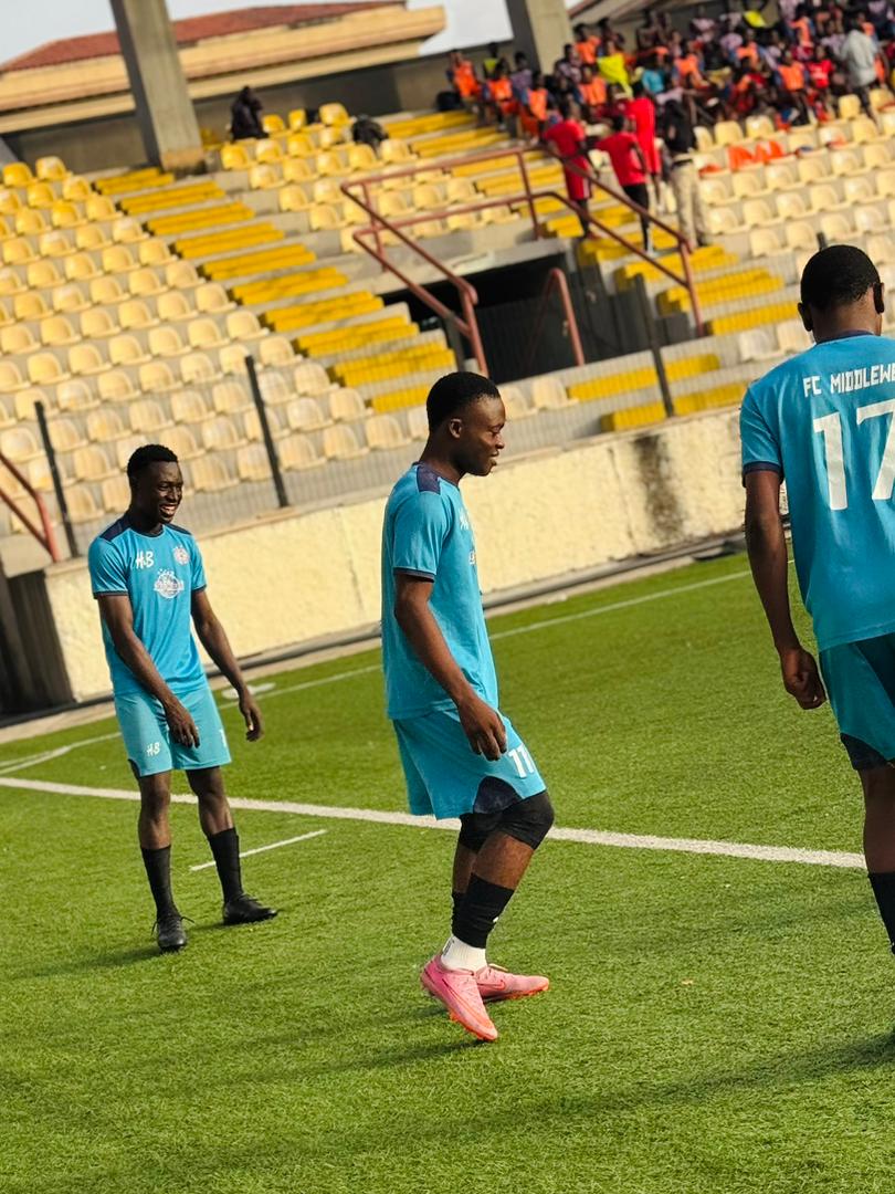 FcMiddlewell's tweet photo. Scouting Program!

We avoided a red card and didn't lose on the pitch.

We say #NotoRamontada

#fcmiddlewell #football #lagosiangiants #sport https://t.co/dpzxf7zLPd