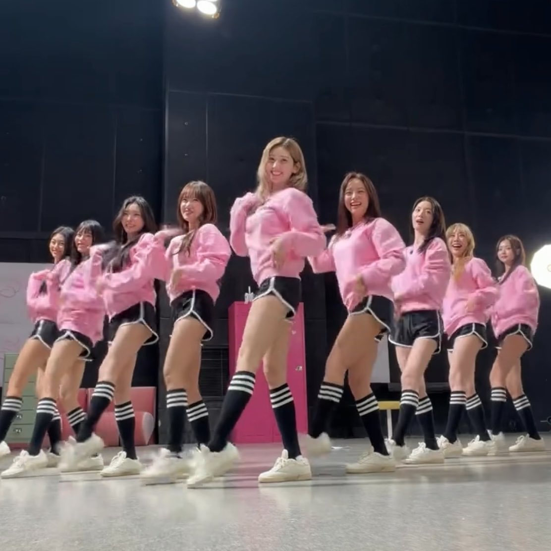 fay🥤(I.O.I is back) tweet media