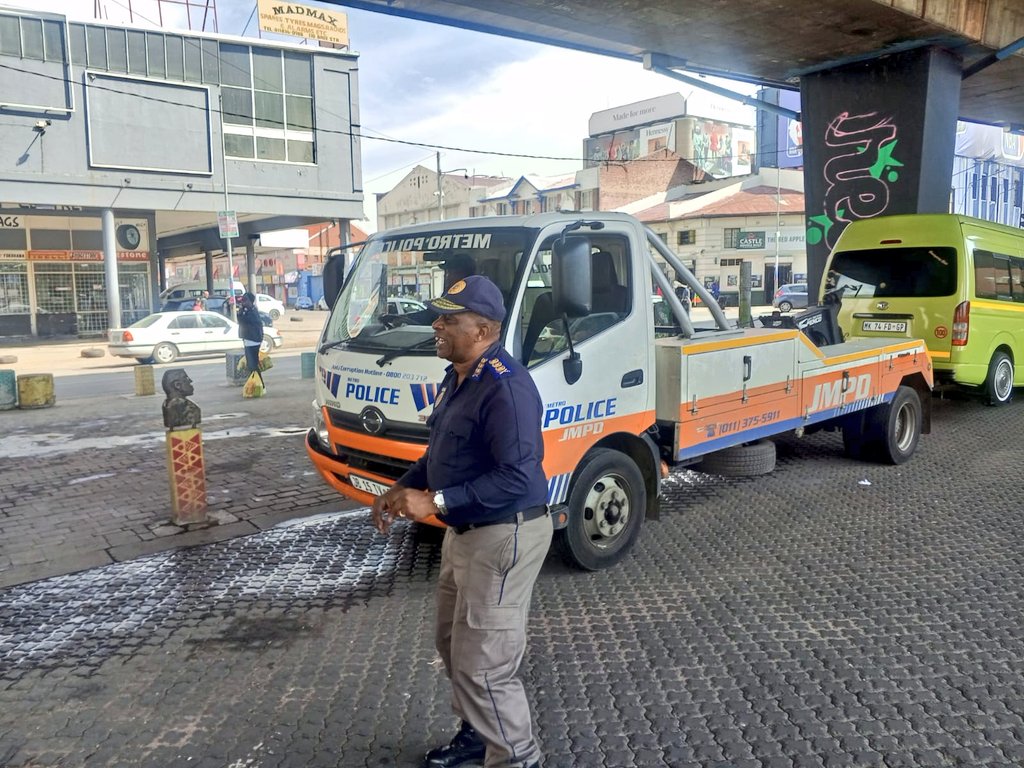 Jo'burg Metro Police Department - JMPD tweet media
