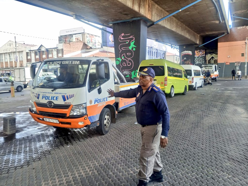 Jo'burg Metro Police Department - JMPD tweet media
